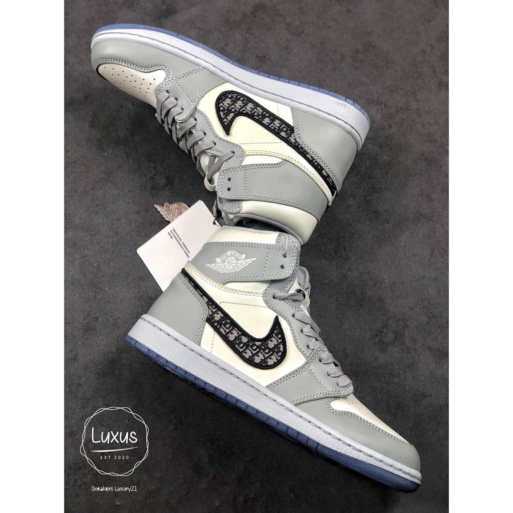 (FREESHIP+QUÀ+HỘP) Giày thể thao AIR JORDAN 1 Retro High cao cổ xám trắng | BigBuy360 - bigbuy360.vn