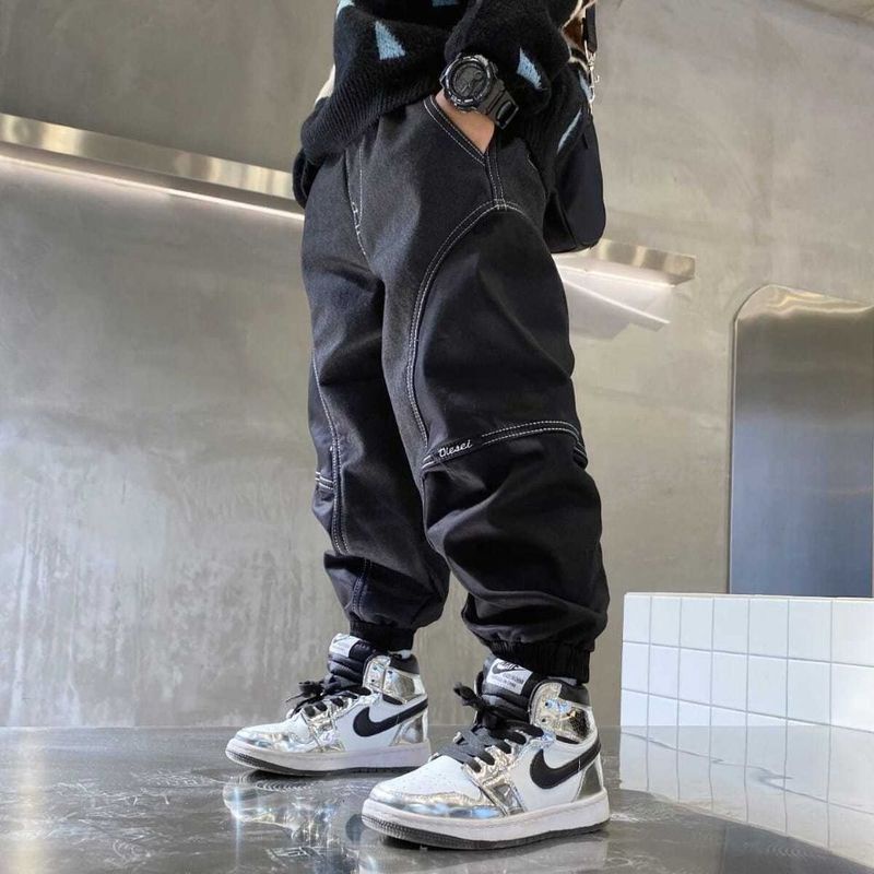 Quần jean dài dáng rộng thời trang cá tính màu đen dành cho bé trai