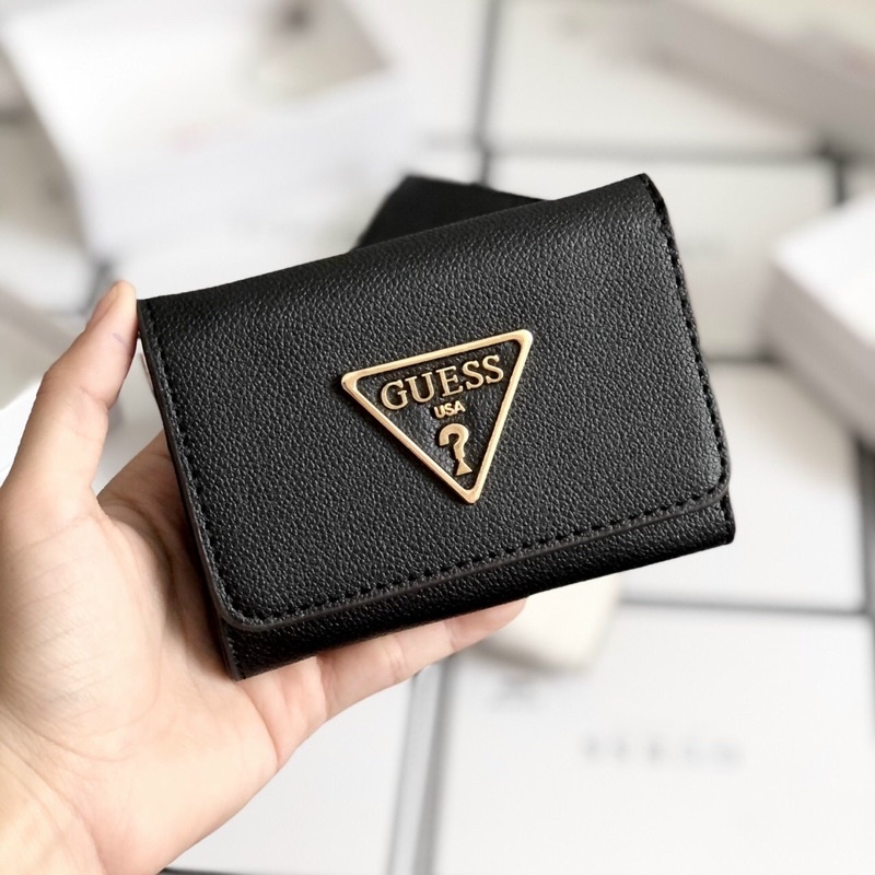 VÍ GUESS GẬP NHIỀU NGĂN