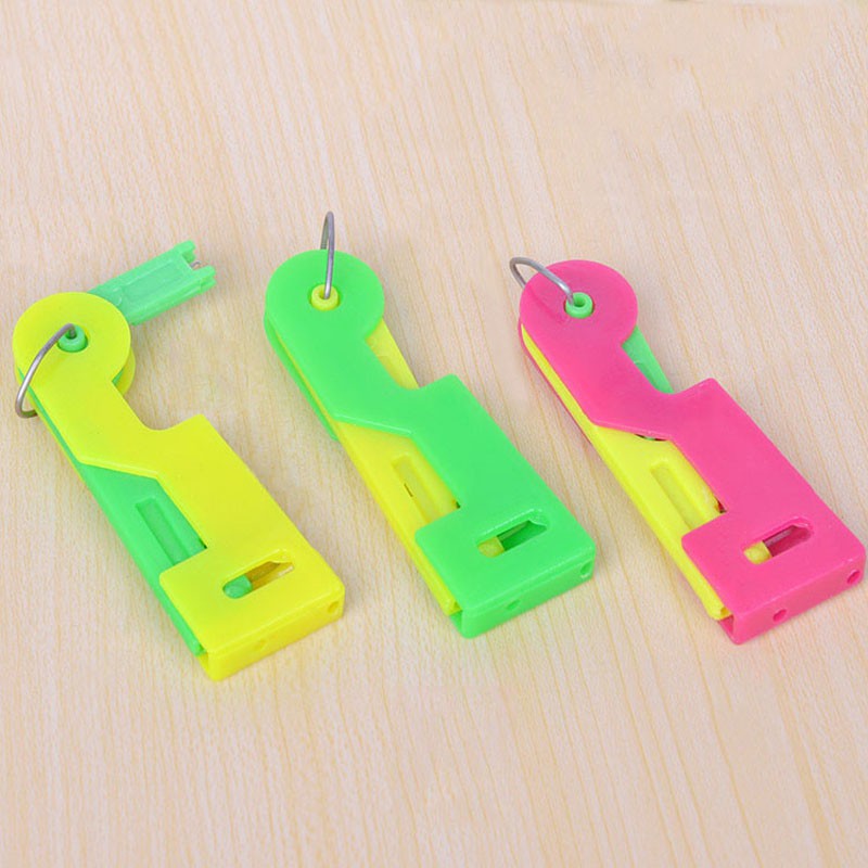 Bộ dụng cụ xỏ chỉ tiện lợi