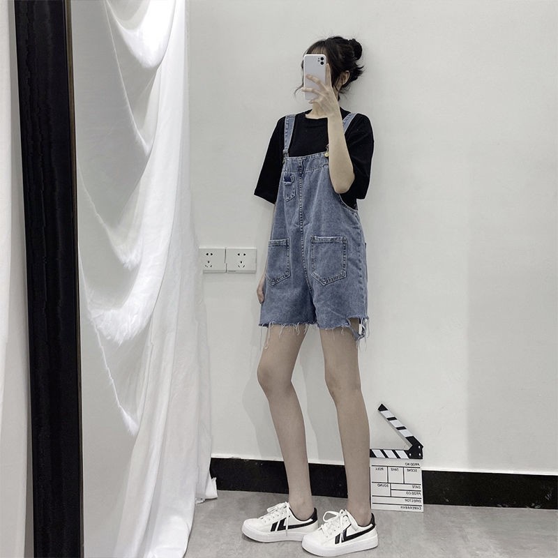 ▧❄Mùa hè 2020 phong cách mới quần short denim Hàn Quốc dành cho nữ sinh với cạp cao và yếm rộng rãi có lỗ để giả