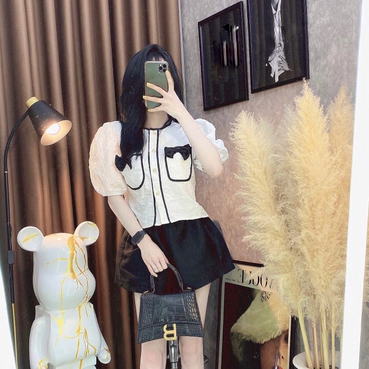 Áo Sơ Mi Nơ Túi Chất Gấm Xốp Ulzzang 2 Màu Đen Trắng