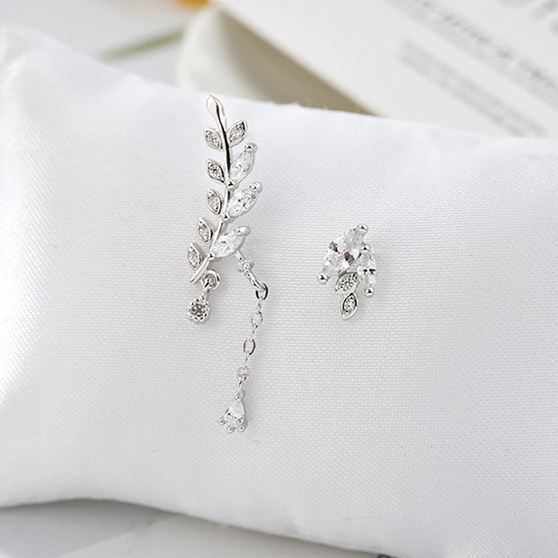 Bông tai dáng dài đính đá xinh xắn thanh tao hình giọt sương rơi nhánh lá ANTA Jewelry - ATJ7001