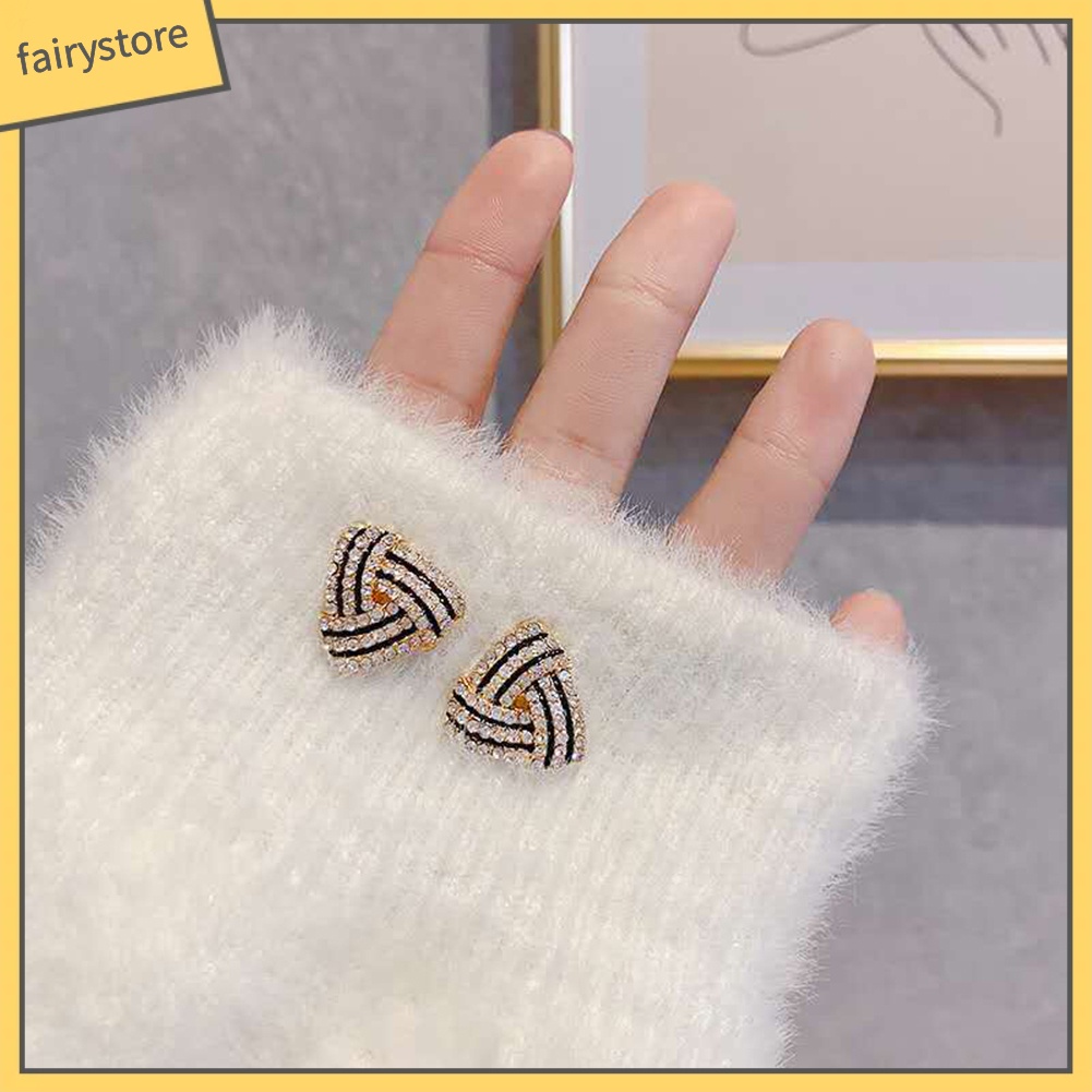 Hoa tai thiết kế hình tam giác đính kim cương giả sang trọng cho nữ