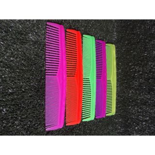 Lược nhựa chải tóc có tay cầm