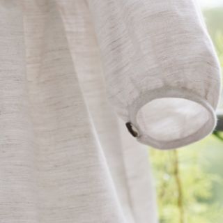 Váy linen thêu bé gái