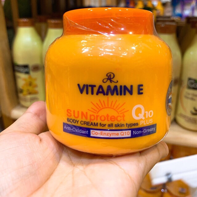 Kem body Chống Nắng Vitamin E Sun Protect Q10 Plus Aron 200ml Thái Lan