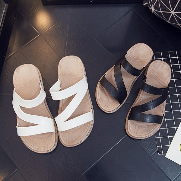 Dép lê nữ quai chéo ulzzang siêu hot, Sandal nữ dây nhựa chéo, đế cao su êm chân cá tính đi biển, đi du lịch - UDG9