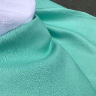 Vải linen ướt màu xanh ngọc.