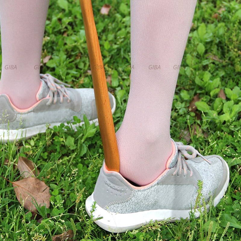 Cây đón gót gỗ láng mịn cao cấp, cây xỏ giày, cây hỗ trợ mang giày - GIBA