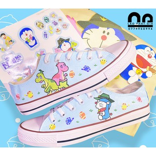 Doraemon và hai bé khủng long dễ thương - Giày vẽ tay