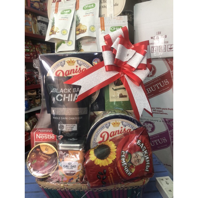 Giỏ quà theo yêu cầu khách 720k | BigBuy360 - bigbuy360.vn