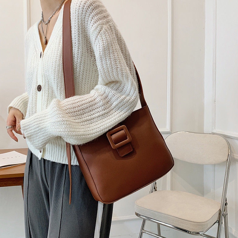 Túi xách thiết kế mới cao cấp thời trang theo phong cách retro dành cho nữ 2021