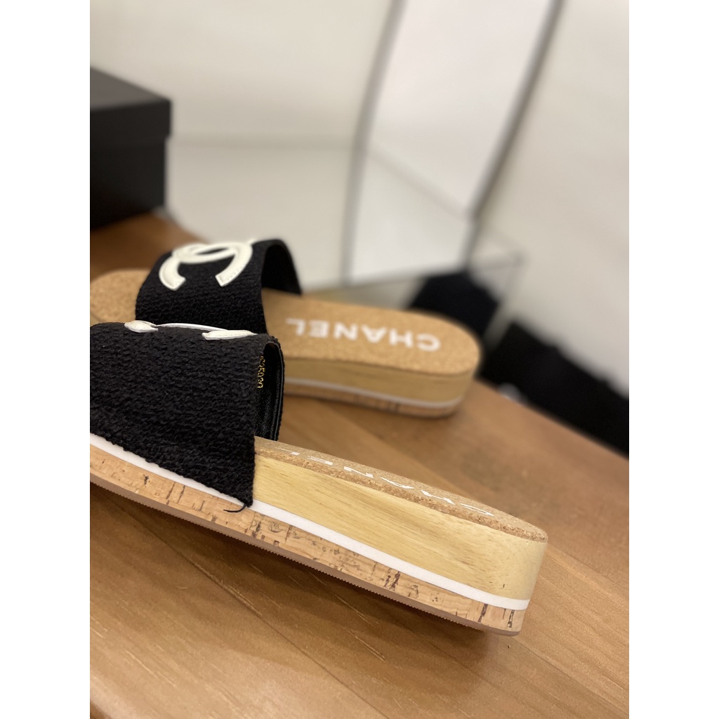 Dép quai ngang nữ thời trang cao cấp 𝘾𝙝𝙖𝙣𝙚𝙡 𝘾𝙝𝙖𝙣n𝙚𝙡 CN phong cách trẻ trung, cá tính