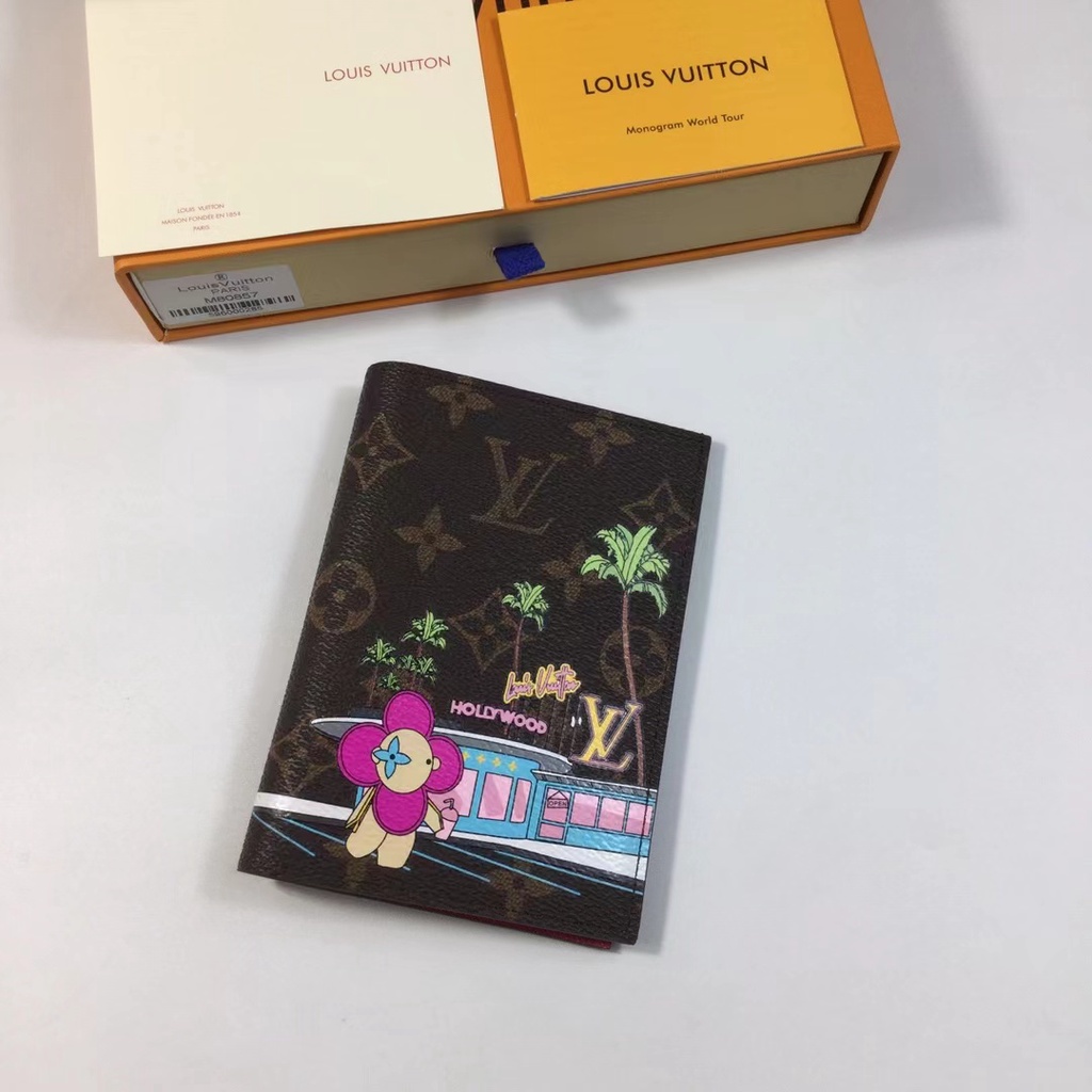 Sẵn sàng giao hàng Hộp đựng hộ chiếu Louis Vuitton LV Ladies New M80858