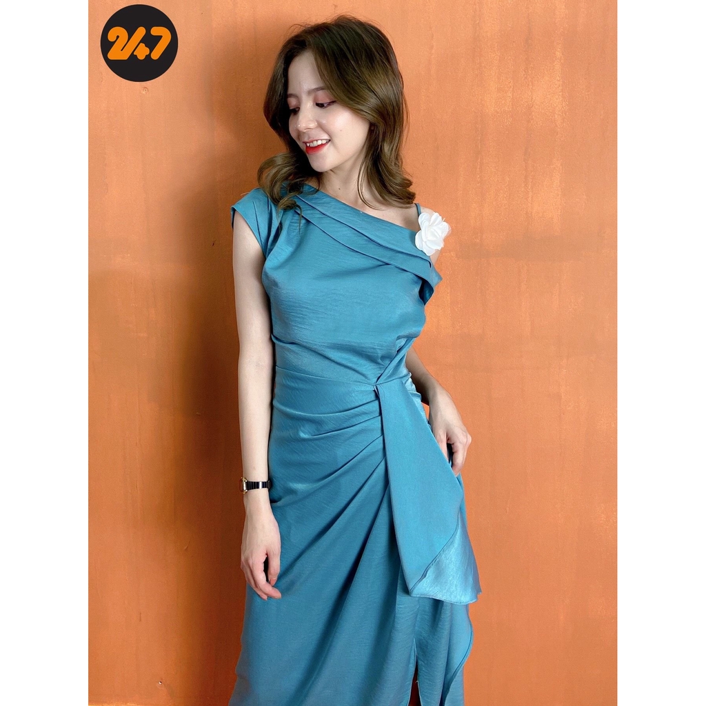 BÁN SỈ VÁY LỤA XANH LỆCH VAI KÈM HOA | BigBuy360 - bigbuy360.vn
