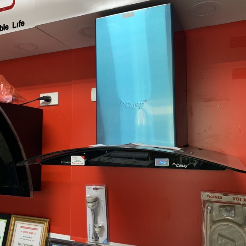 Máy hút mùi kính cong điều khiển cảm ứng Canzy Cz 70BDS