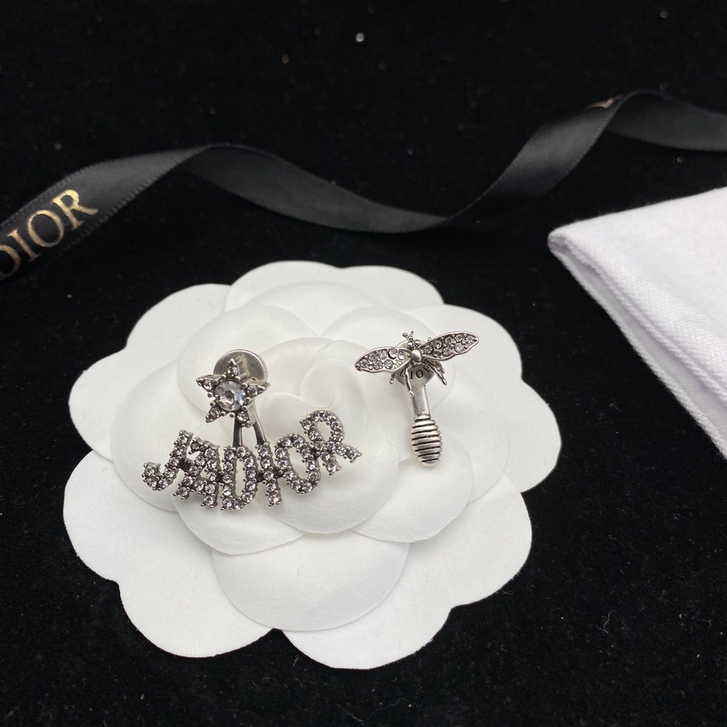 Khuyên Tai Đính Đá Họa Tiết Chữ Dior Thời Trang Thanh Lịch