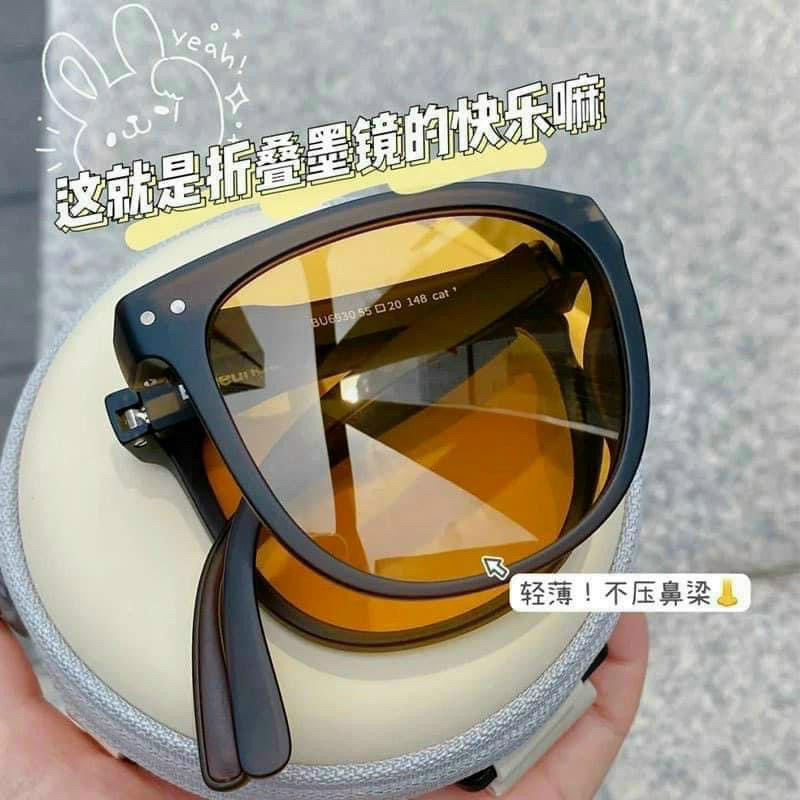 Kính hot gấp có túi đựng.