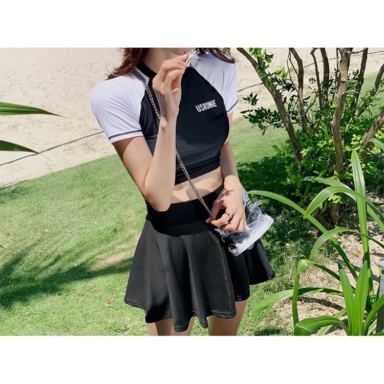 - Chuẩn vải bơi set bikini hai mảnh áo cộc tay + chân váy kín đáo màu đen - trắng
