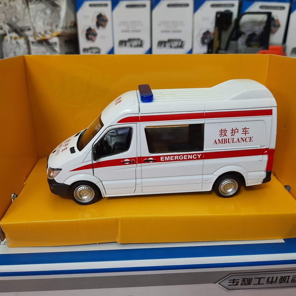 Đồ chơi trẻ em Xe ô tô cứu thương RMZ bằng sắt xe chạy cót mở được cửa tỉ lệ 1:36