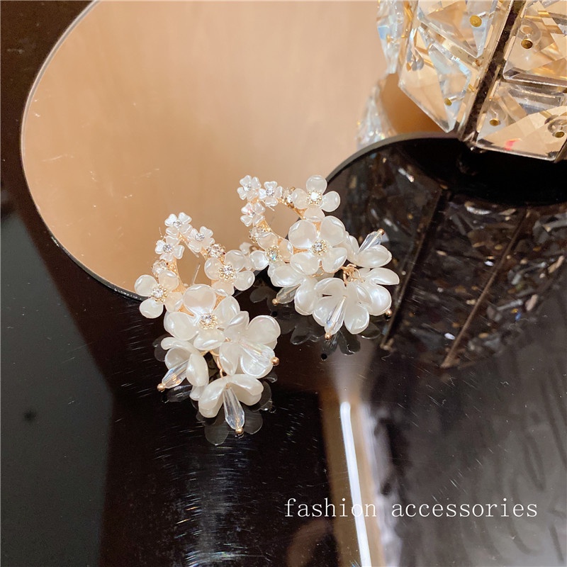 Hoa tai Bella hình giọt nước / hoa màu bạc thời trang Âu Mỹ thanh lịch