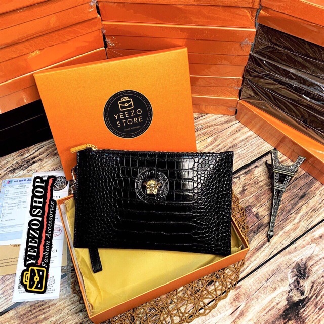 Cluth tab cầm tay GC