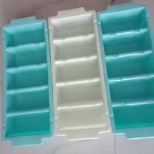Khay làm đá 5 ô to hình chữ nhật chất liệu nhự dẻo Việt Nhật