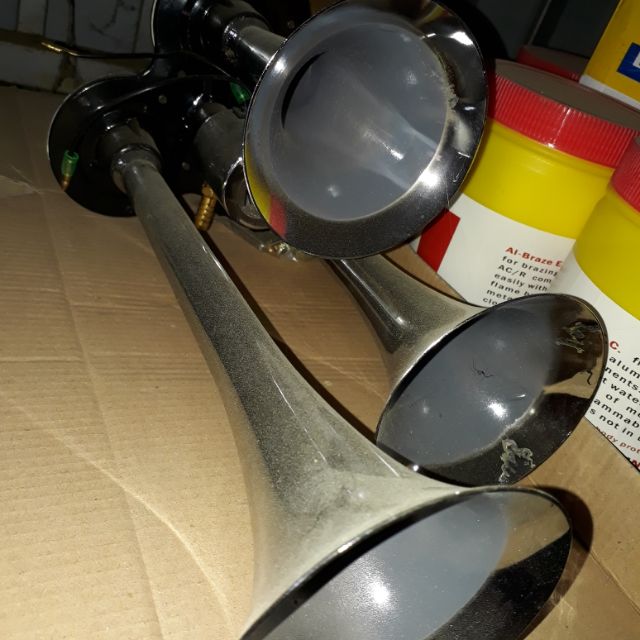 Sản phẩm gia đình làm: Còi hơi 3 loa (nâng tầm bá đạo cho xe của bạn)