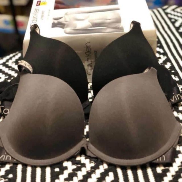 Áo lót Calvin Klein