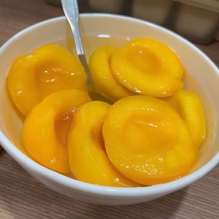LON 820GR ĐÀO MIẾNG ngâm THÁI LAN