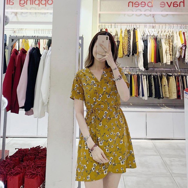 Váy hoa nhí xoè thắt eo
