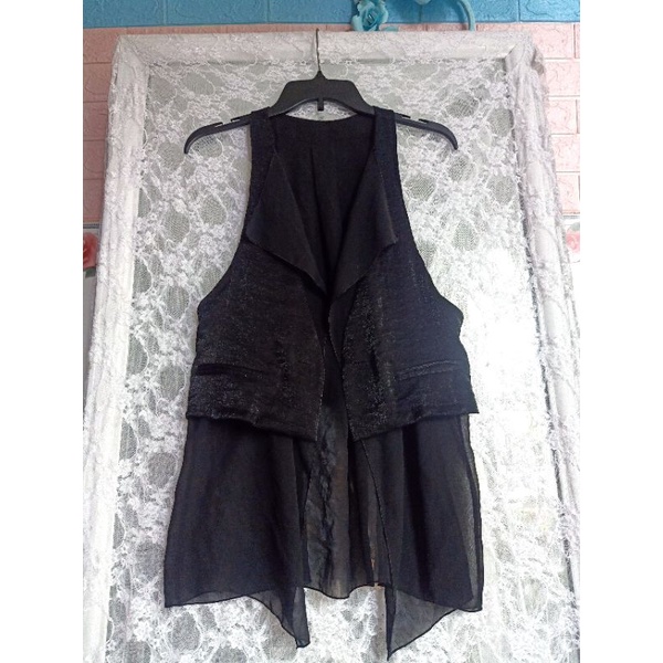 Áo khoác gile màu đen siêu xinh hàng secondhand freesize