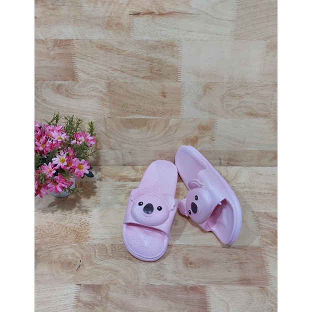 Dép nhựa nữ hình gấu  siêu dễ thương
