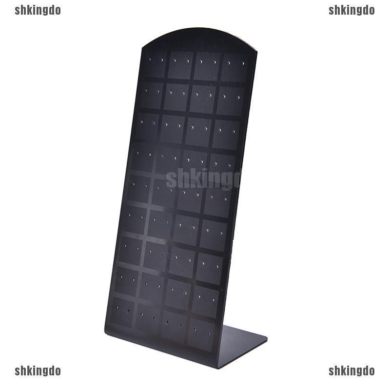 Giá đứng treo khuyên tai nữ trang với thiết kế đơn giản, độc đáo