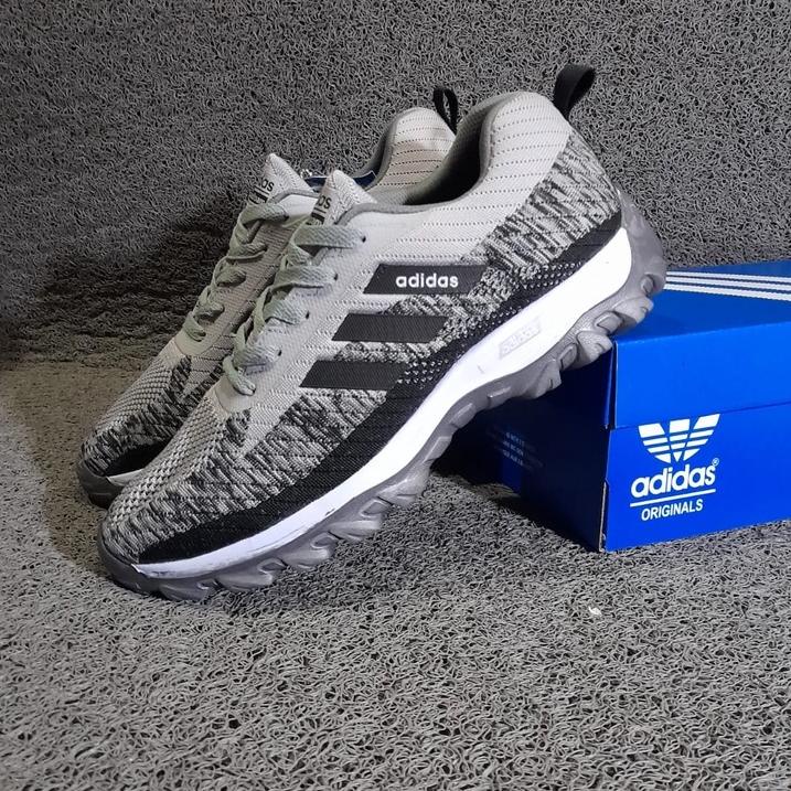 Giày Thể Thao ADIDAS Tbs 8.8 Cho Nam