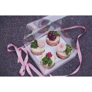 Combo mua 10 tặng 1: hộp bánh cupcake 4 cái nhựa trong
