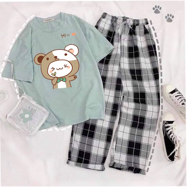 Sét Áo Gấu đội mũ + quần kẻ, Áo thun from rộng, Chất đẹp không xù, Sét bộ mặc ở nhà - MODY