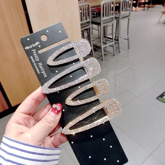 Set 2 kẹp tóc đính đá nhí lấp lánh 343