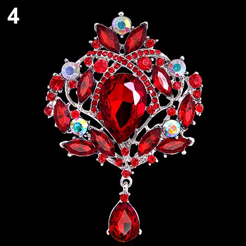 Ghim Cài Áo Đính Pha Lê Sang Trọng Cho Cô Dâu