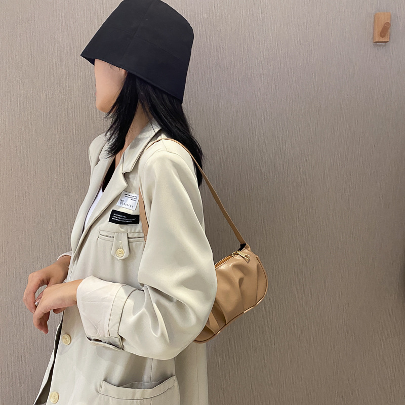 Túi Đeo Chéo Thời Trang Xinh Xắn Dễ Phối Đồ Cho Nữ