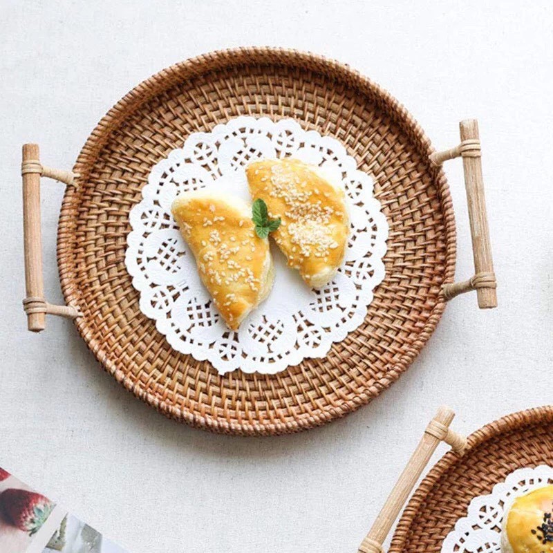 Khay mây có tay cầm dùng đựng hoa quả trưng bày món ăn