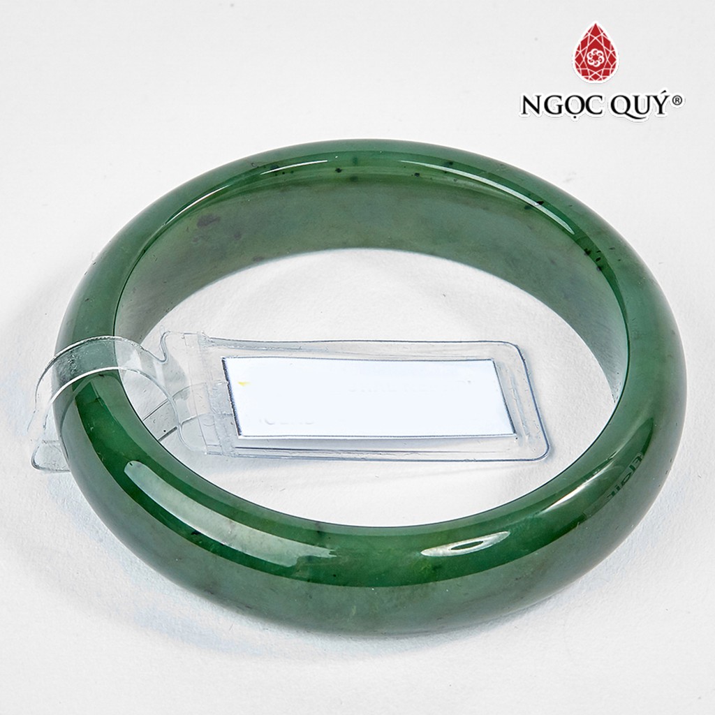 Vòng tay ngọc bích liền khối bản hẹ nephrite - Ngọc Quý