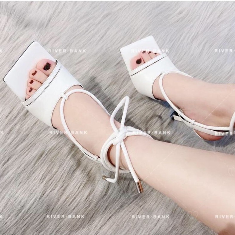 Giày sandal cao gót dây cột sành điệu mã BBS29