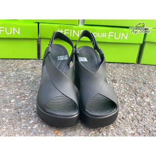 SANDAL C.R.O.C.S BROOKLYN HIGH WEDGE