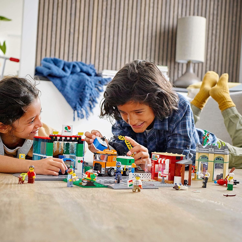Lego City 60292 - Town Center - Bộ xếp hình Lego Trung tâm thành phố