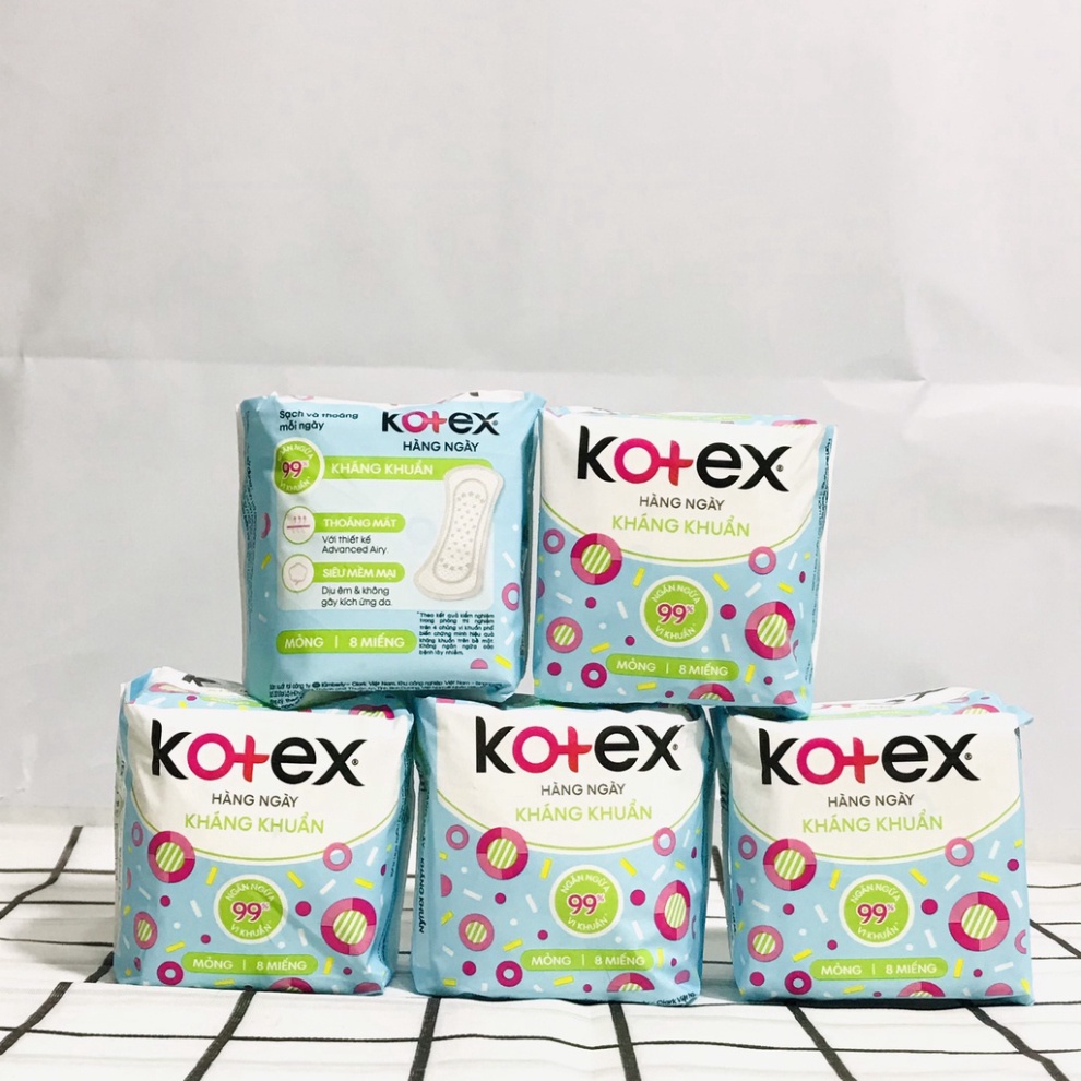 Băng vệ sinh Kotex hàng ngày kháng khuẩn 8 miếng/gói -8073
