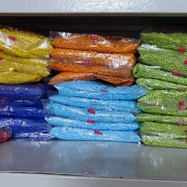(Phần 1/2) Gói 450g hạt cườm trung (tầm 3mm, hạt không đều) - Nguyên liệu handmade, làm vòng gói lớn giá tiết kiệm