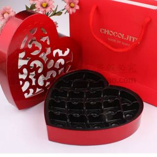 BX04_Hộp đựng socola trái tim đo 19v (kèm túi xách)