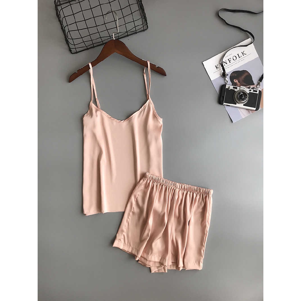 Set đồ ngủ lụa thời trang dành cho nữ